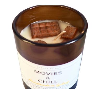 Caramel buttered popcorn scented candle close up